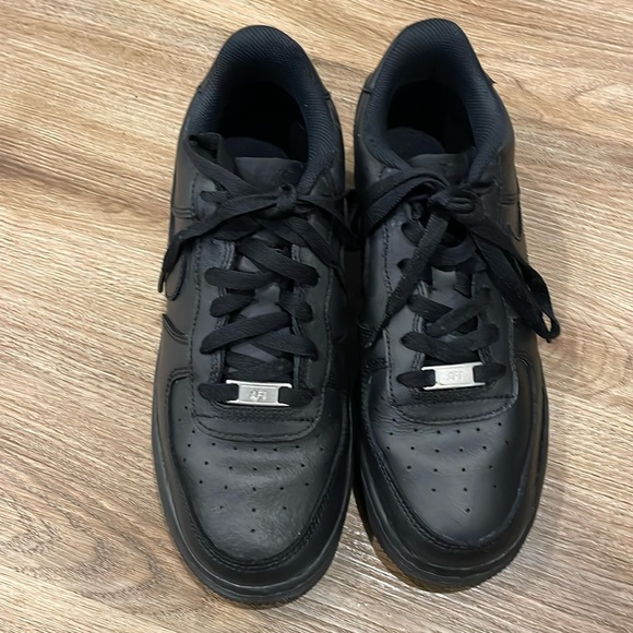 Nike Air Forces Black - Picture 1 of 5